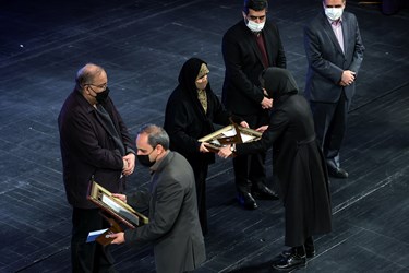 تجلیل از برگزیدگان چهاردهمین دوره جایزه ادبی جلال آل احمد