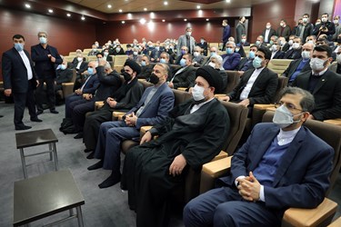 دیدار کارکنان وزارت امور خارجه با حجت الاسلام سید حسن خمینی پس از پایان مراسم میثاق با آرمان های امام (ره)