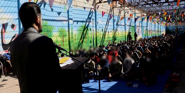 برگزاری جشن ولادت امام علی(ع) با حضور زندانیان در خرم‌آباد