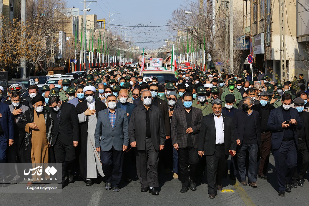 تشییع پیکر سردار جانباز  «مهدی مهدوی‌نژاد» جانشین معاونت نیروی انسانی سپاه پاسداران و فرمانده اسبق سپاه استان قم 