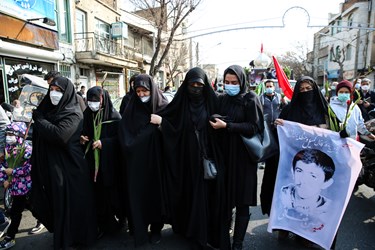 خانواده شهید حسین فغانی در مراسم تشییع
