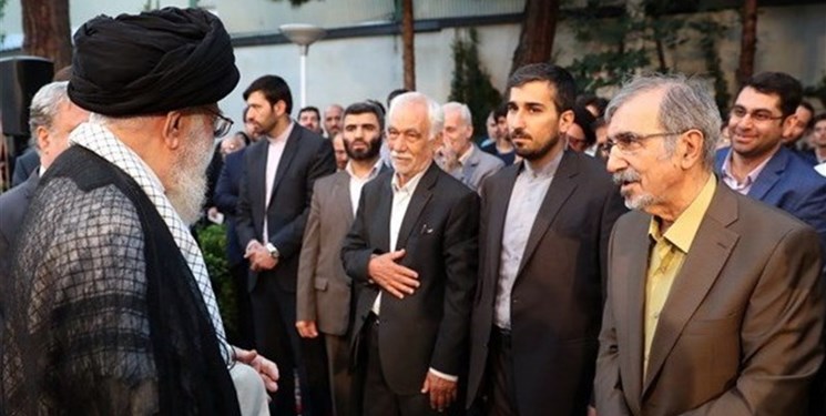 نمایش اختصاصی مستند «دیدار طنزپردازان با رهبر معظم انقلاب» در شهرکرد