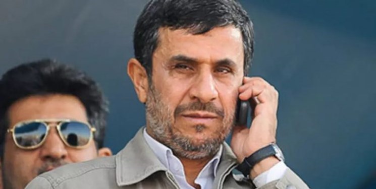 احمدی‌نژاد همچنان در فرودگاه امام خمینی منتظر خروج از کشور است