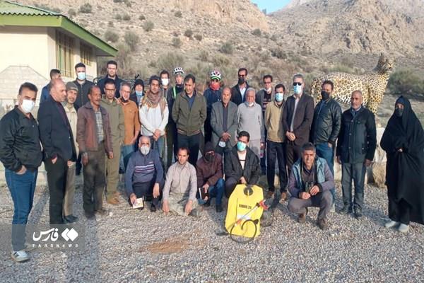 استقبال اهالی روستای دره تفی مریوان از بازگشت «لک لک ها»/ آموزش برای اطفای حریق در «پارک ملی بمو» 10