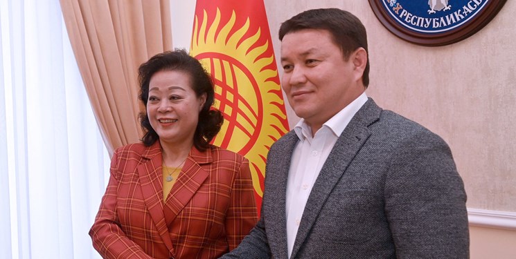 کمک مالی چین به پارلمان قرقیزستان