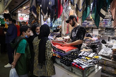 عدم استفاده از ماسک برخی افراد در بازار بزرگ تهران 