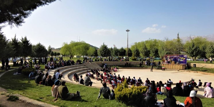 برگزاری جشن ۱۲ فروردین در پارک ساحلی یاسوج+تصاویر