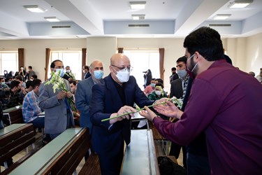 نخستین روز بازگشایی کلاس‌های حضوری دانشگاه تهران با حضور وزیر علوم