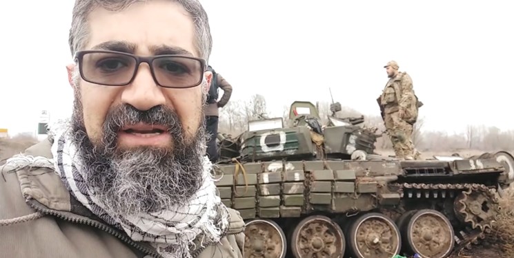 حضور خبرنگار فارس در جمع نیروهای مردمی اوکراین در ۷۰ کیلومتری کی‌یف