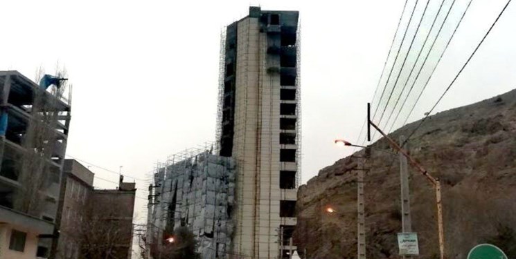۳ طبقه فوقانی هتل آریانا تا پایان فروردین تخریب می‌شود