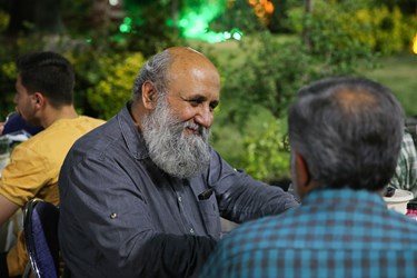 مسعود نجابتی هنرمند در مراسم شب چهره‌های سال هنر انقلاب