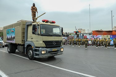 رژه موتوری یگان های ارتش در مشهد