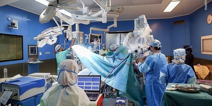 دانشجویان دانشگاه تهران بانی عمل جراحی رایگان ۳۰ دانش‌آموز نیازمند شدند