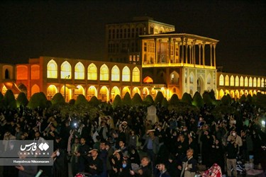  احیای شب بیست و یکم ماه رمضان در میدان امام خمینی(ره) اصفهان