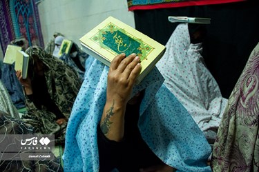 احیای شب بیست و یکم ماه رمضان  در زندان سپیدار اهواز