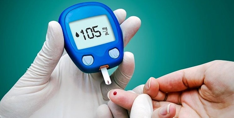 اندازه‌گیری رایگان قند خون و فشار خون در پایگاه‌های سلامت کرمان