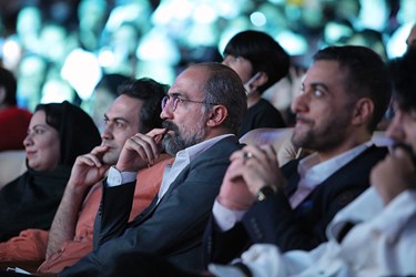 هادی حجازی فر بازیگر سینما در مراسم  اجرای کنسرت موسیقی محمد علیزاده در برج میلاد تهران