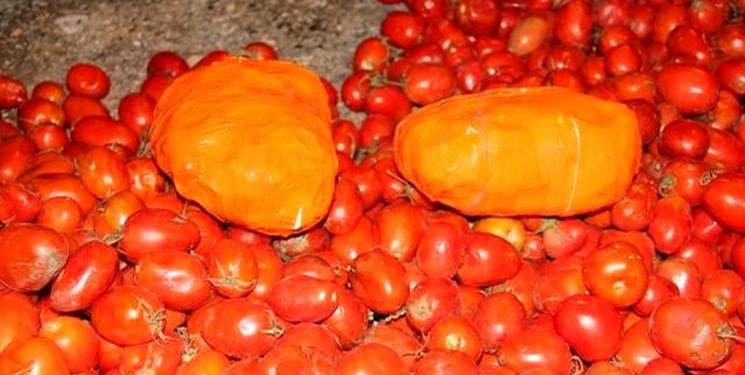 کشف 94 کیلو حشیش در بار گوجه فرنگی توسط پلیس قم