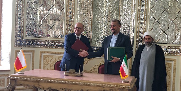امضای سند همکاری‌های فرهنگی بین ایران و لهستان