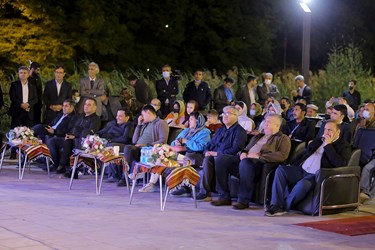حضور مهمانان خارجی در مراسم شب‌های فرهنگی در پارک ملل ساری