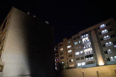 مهار آتش هتل نیمه ساخته خیابان پزشکان شیراز