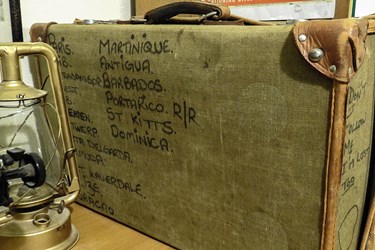 کیف سرباز با نوشته های  سرباز حاضر در جنگ جهانی دوم