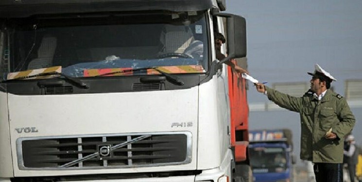 کامیون حامل قاچاق در دشتستان توقیف شد