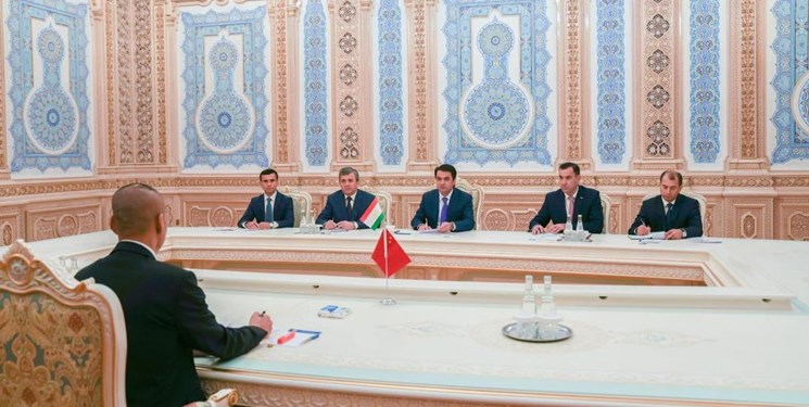 تأکید مقامات تاجیکستان و چین بر توسعه روابط تجاری و کشاورزی