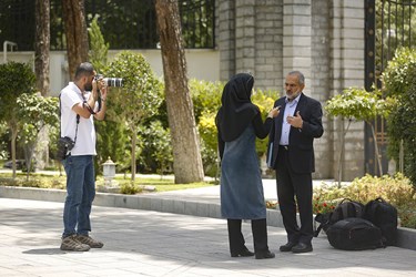 گفت و گوی محمد حسینی معاون امور مجلس با  خبرنگاران در حاشیه جلسه هیات دولت