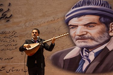اجرای موسیقی عاشیقلار جشنواره فرهنگی هنری 