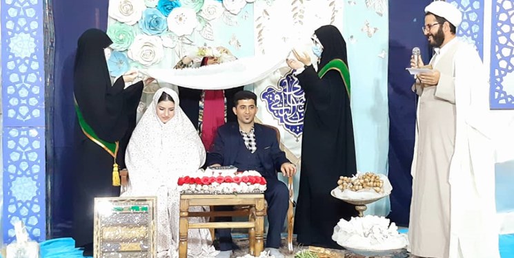 برگزاری جشن عروسی 7 زوج جوان در یک امامزاده+ عکس