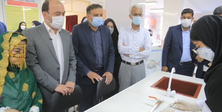 ۴ آزمایشگاه دانش آموزی در بندرعباس افتتاح شد