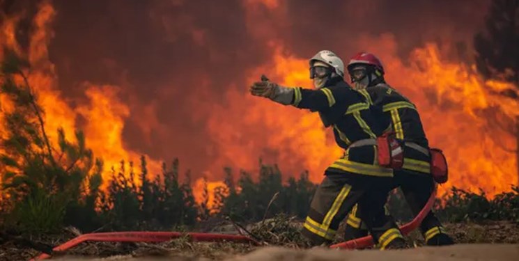 فرانسه، انگلیس، اسپانیا، یونان، ایتالیا  و پرتغال در  دود و  آتش +تصاویر