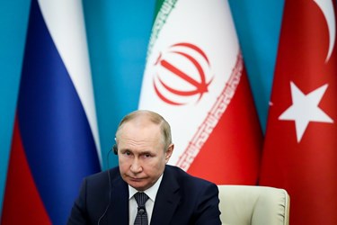 ولادیمیر پوتین رئیس جمهور روسیه در کنفرانس خبری اجلاس سه جانبه آستانه