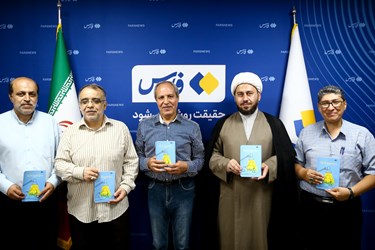 حسن احمدی، حمیدرضا داداشی  و علی مهر در مراسم رونمایی از کتاب «پسری از خیابان اروس»