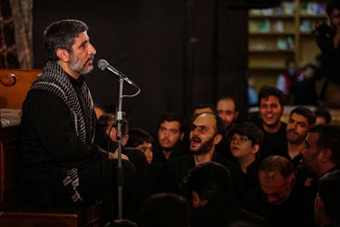 مداحی مهدی سلحشور در مراسم عزاداری شب اول محرم در جمکران