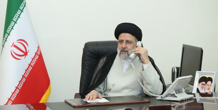 گفت‌وگوی تلفنی رئیسی با مراجع عظام تقلید به مناسبت هفته دولت