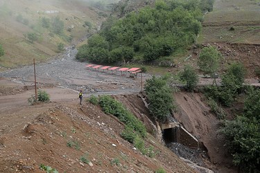 براثر سیلاب دهانه رود مسدود شده است 
