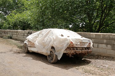 خودروی آسیب دیده در سیل اخیر روستای دلیر 