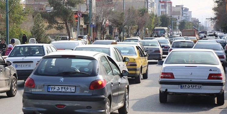 کلنگ زنی پارکینگ طبقاتی خیابان امام خمینی(ره) قم با اعتبار ۱۰۰۰ میلیارد ریالی