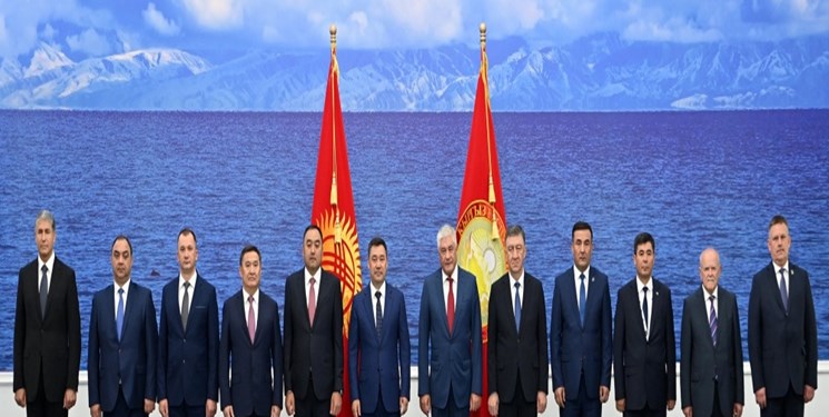دیدار رئیس جمهور قرقیزستان با وزرای کشور همسود