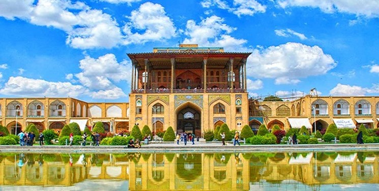 کاخ عالی قاپوی اصفهان امروز و فردا تعطیل است