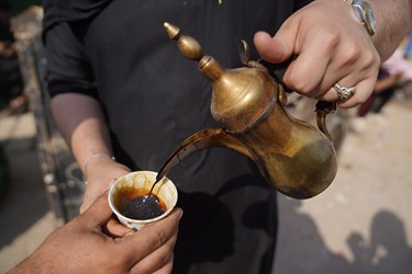 پذیرایی از زوار اربعین با «قهوه عراقی»