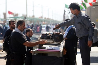  پذیرایی از زائران اربعین در مرز چذابه