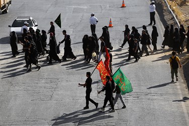 راهپیمایی جاماندگان اربعین در استان‌ها /اراک