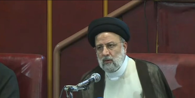 رئیسی: مردم سرمایه انقلاب‌ هستند/ تمام تلاش ما باید برای افزایش امید مردم باشد