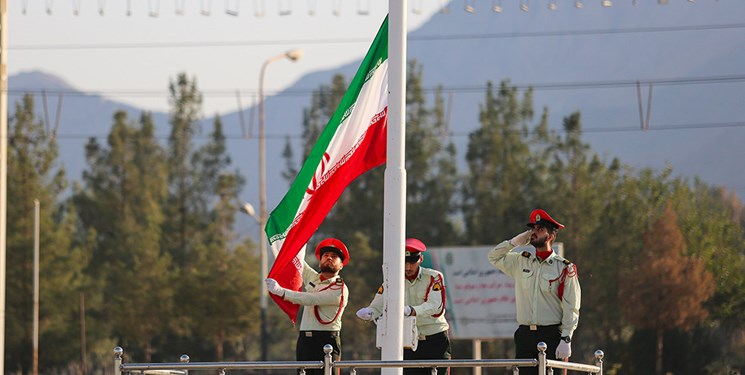 سبزپوشان حریم نظم و امنیت مقابل برهم زنندگان امنیت جامعه ایستادهاند