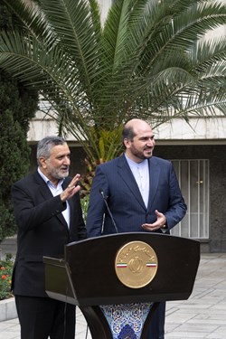 محسن منصوری معاون اجرایی رئیس جمهور و صولت مرتضوی وزیر تعاون، کار و رفاه اجتماعی درحاشیه جلسه هیات دولت