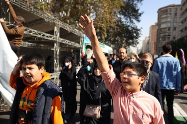  راهپیمایی 13 آبان با حضور دانشجویان دانش آموزان و مردم تهران