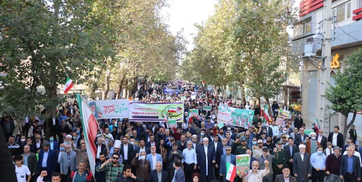 مردم گنبدکاووس با حضور در راهپیمایی ۱۳ آبان حقانیت جمهوری اسلامی در عرصه جهانی به اثبات رساندند